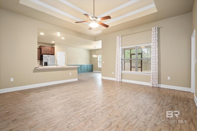 Photo - 540 N Station Dr