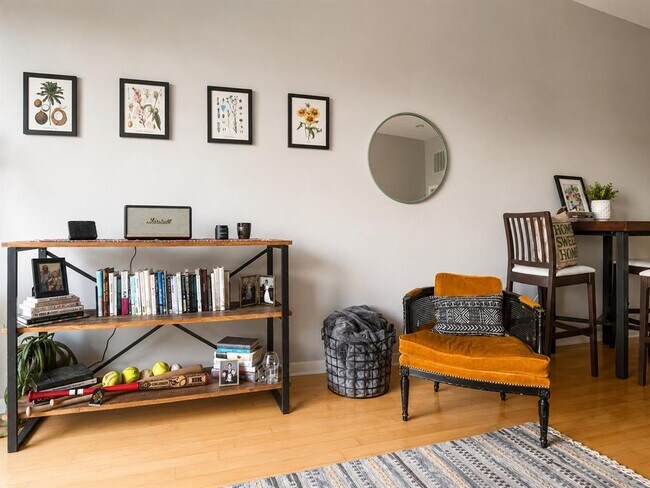 2931 E 12th St Unit 304