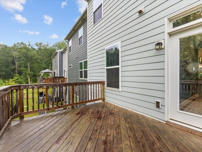 Photo - 2314 Creekmere Ln