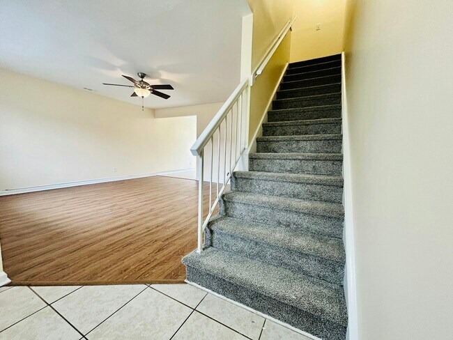 Photo - 718 Spence Cir