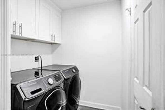 Photo - 833 NW 81st Ave