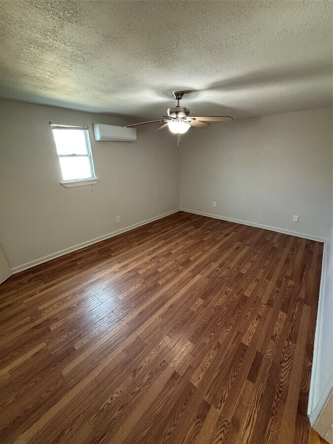 Photo - 5520 Menard Ave Unit 2