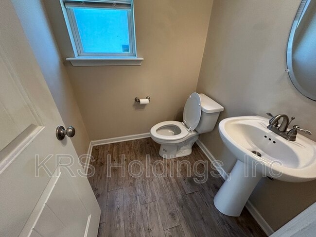 Photo - 1763 Jason Ave