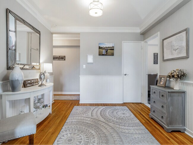 Photo - 142 Garth Rd