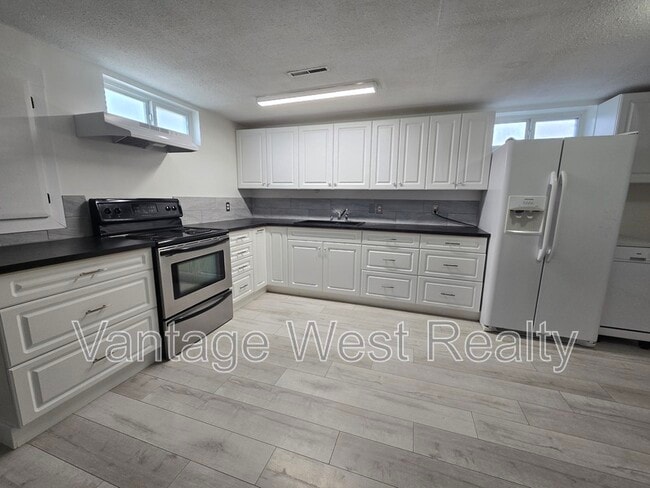 Photo - 520 Hollydell Rd