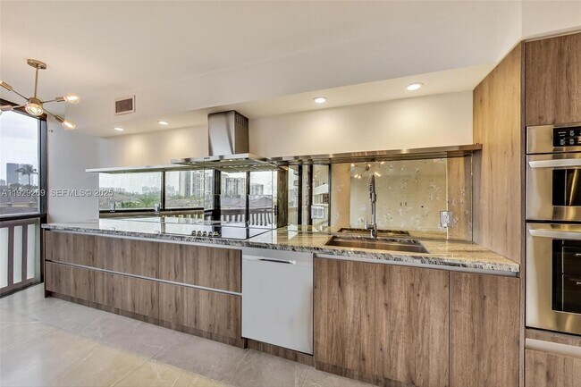 Photo - 1000 E Island Blvd Unit 506