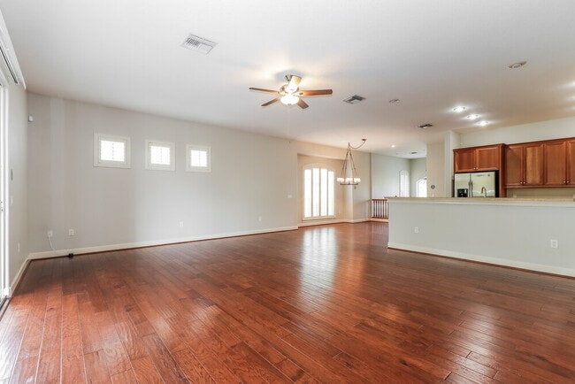 Photo - 5528 Jobeth Dr