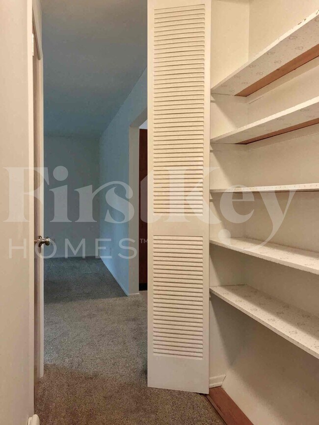 Photo - 1222 Meadowbright Ln