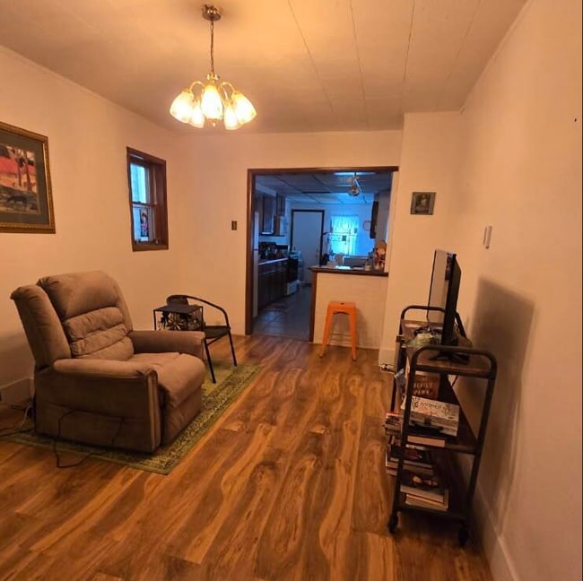 Building Photo - 456 Fern St