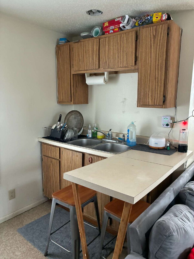 Photo - 3 bedroom 1 bathroom on Water street and near UWEC! Unit 3