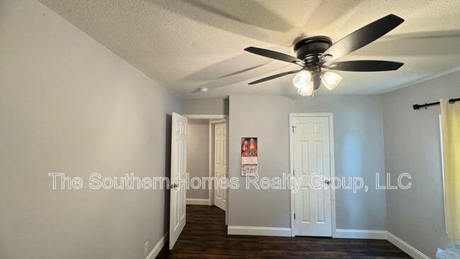 Photo - 2315 Clearwater Rd