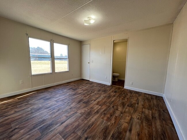 Photo - 161 Westside Cir