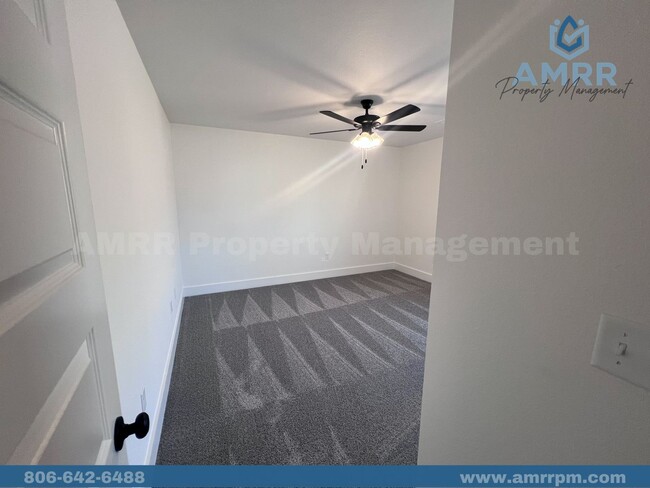 Photo - 337 E Greystone Square