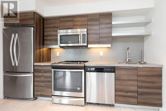 Photo - 525 Adelaide St W Unit 1109