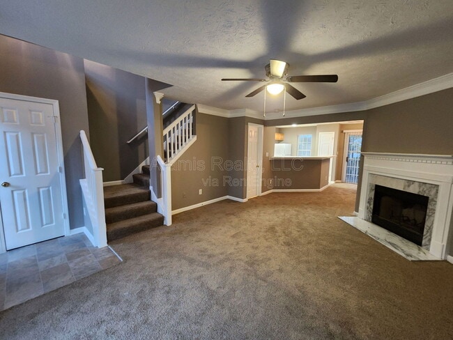 Photo - 6527 Charter Way