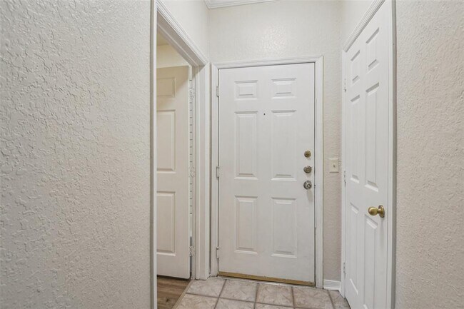 Photo - 18001 Richmond Pl Dr Unit 1213