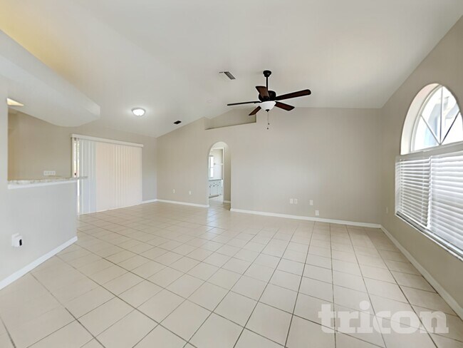 Photo - 10499 Little St