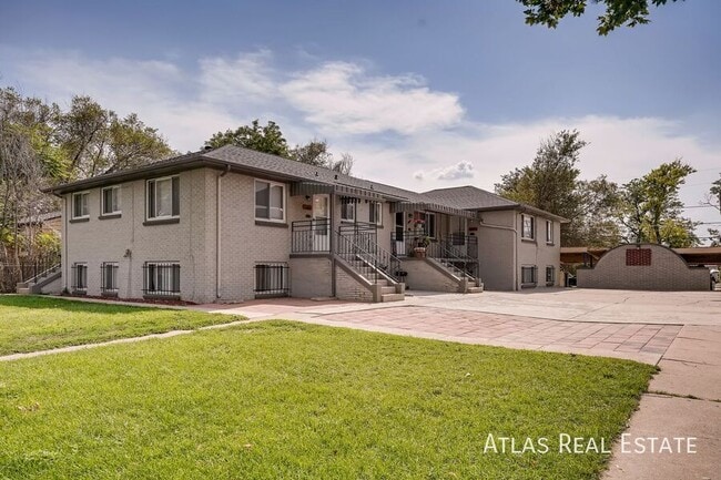 Photo - 1391 Lansing St