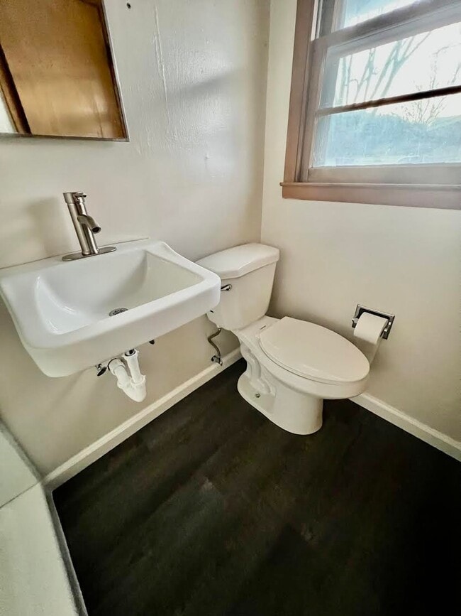 Photo - 2305 Brockman St