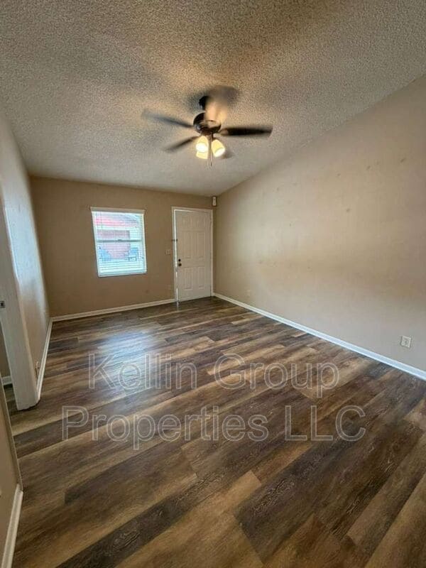 Photo - 2366 Lake Dr NW