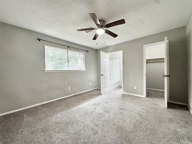 Photo - 1302 Cypress St