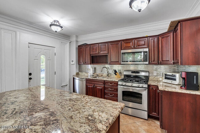 Photo - 601 4th Ave