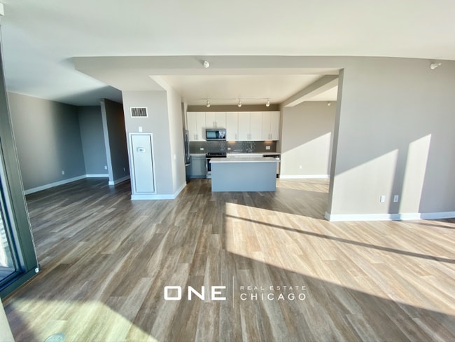 Photo - 501 N State St Unit 2203