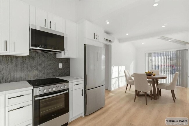 Photo - 134 E Main St