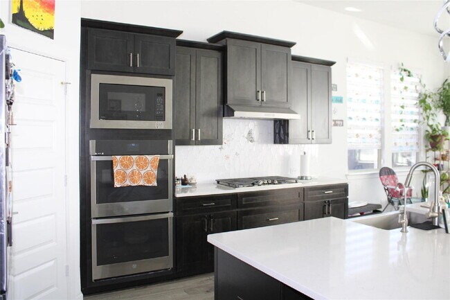 Photo - 3108 Armstrong Ave