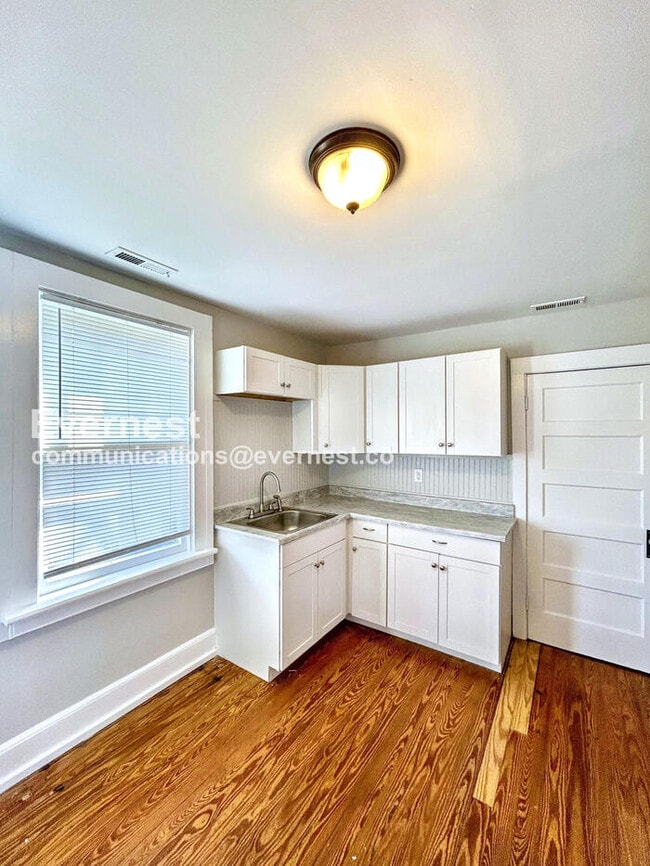 Photo - 901 E Nine Mile Rd Unit b