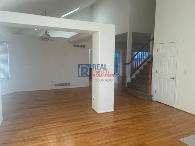 Photo - 9044 Edgewood St