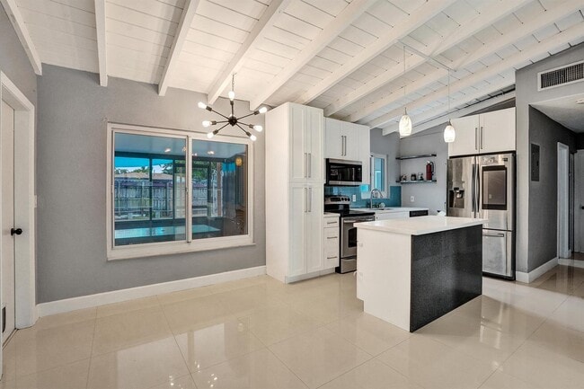 Photo - 4670 SW 25th Ave