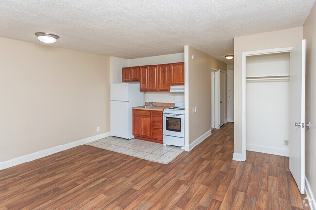 Studio, 1BA (B) - 372 SF