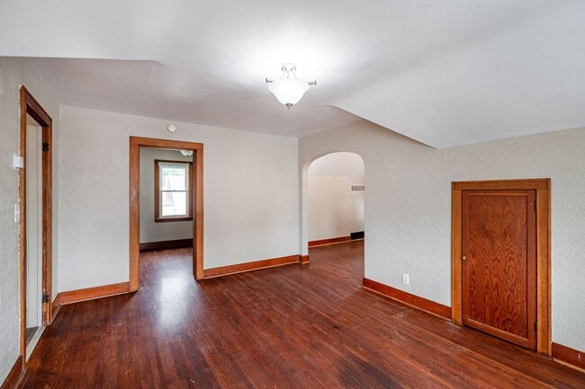Building Photo - ds1917 Unit 1919 Rental