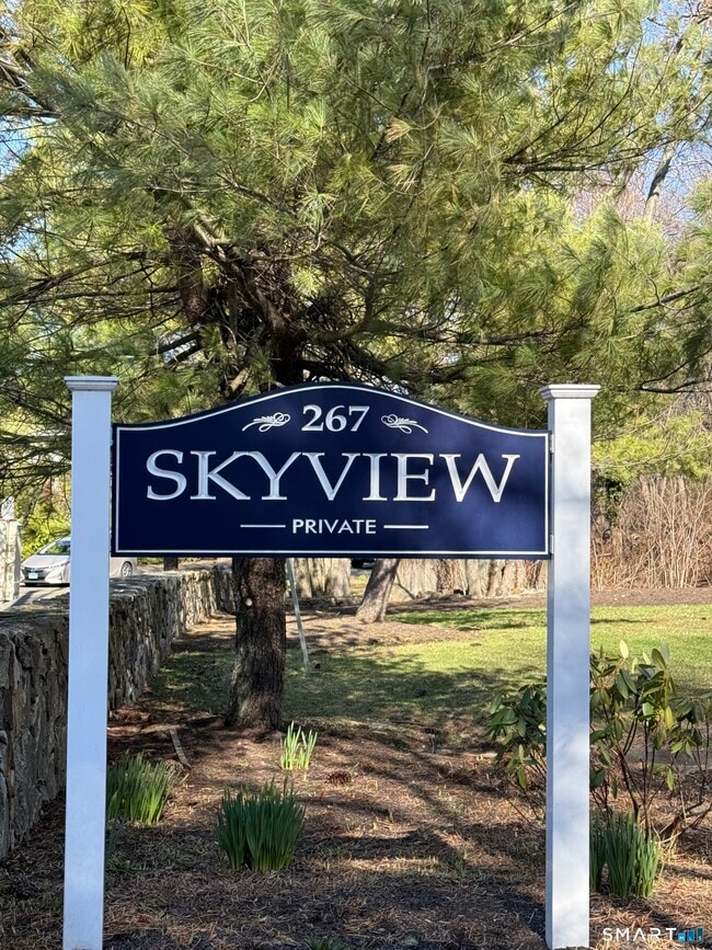 Building Photo - 267 W Cedar St Unit 3E