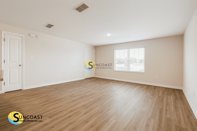 Photo - 617 Century 21 Dr Unidad 4