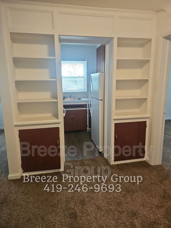 Photo - 2445 W Bancroft St