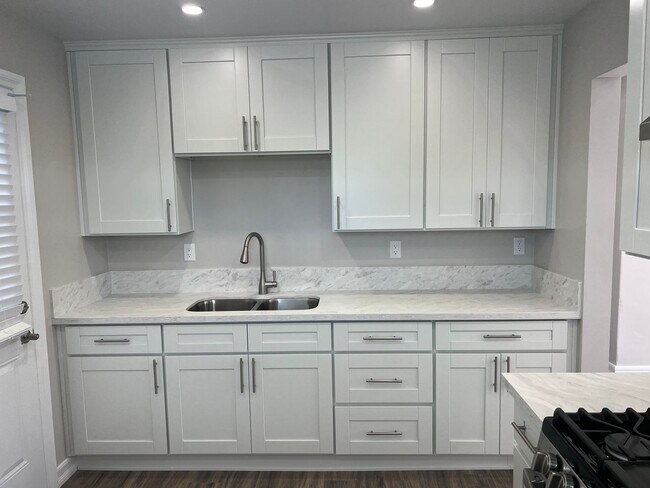 Photo - 122 Jefferson Ave Unidad D