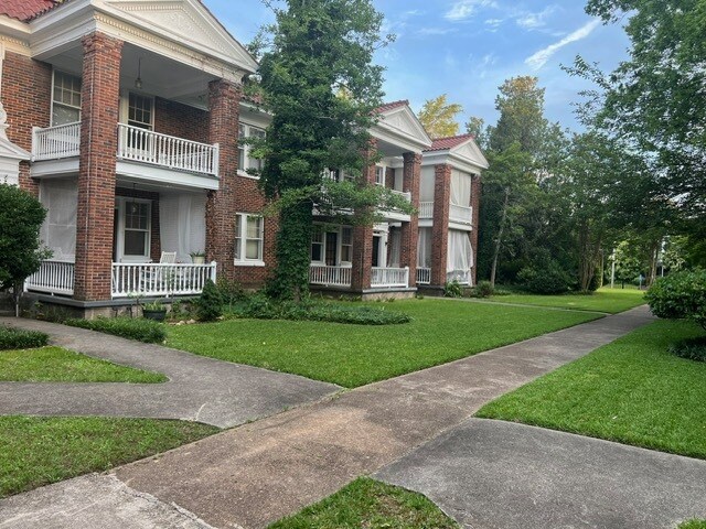 Vineville Court Apartments