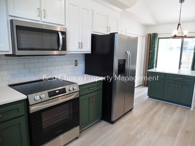 Photo - 5 Fallsburg court