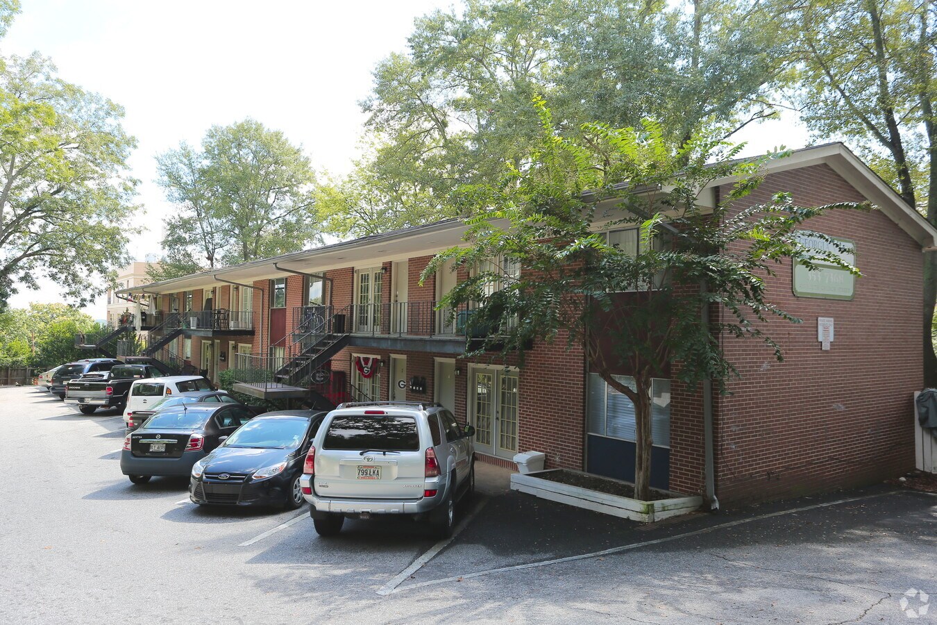 Georgia View Apartments - Georgia View Apartments