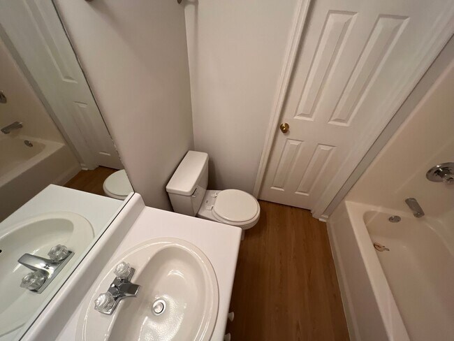 Photo - Center 629-631 Unit 629