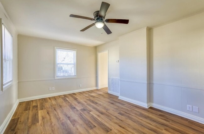 Photo - 1600 Frey Ave