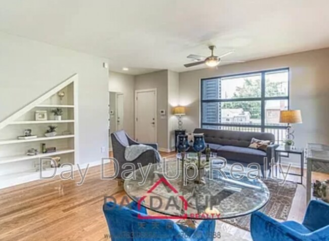 Photo - 472 Martin St SE