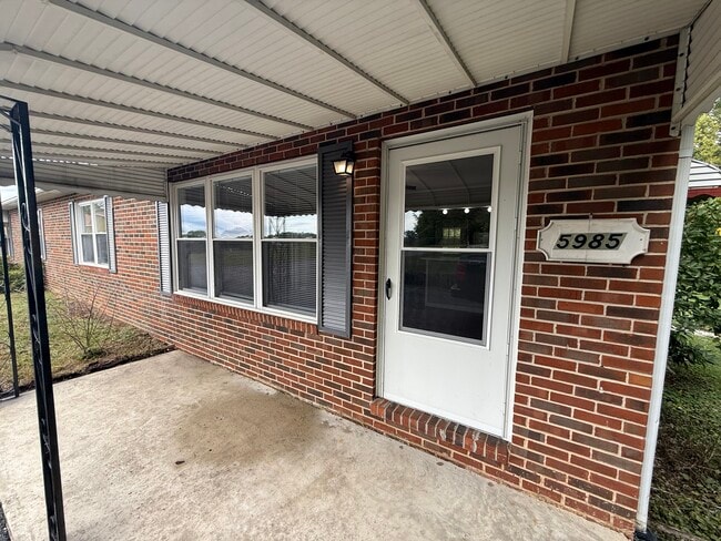 Building Photo - 5985 Dodson Branch Rd Unit 5985 Rental