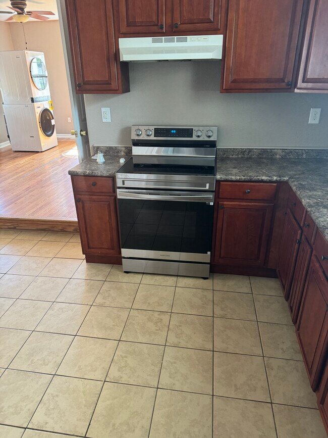 Photo - 301 Cumberland St