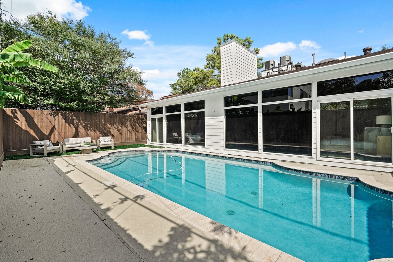 Photo - 2607 University Blvd