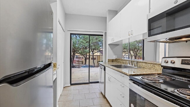 Photo - 8642 Fredericksburg Rd Unit 405