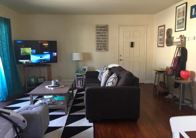 Building Photo - 2228 Garnet Ave