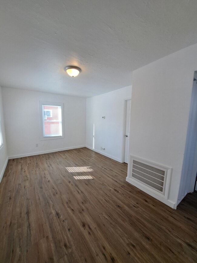 Photo - 2251 Martin Ave